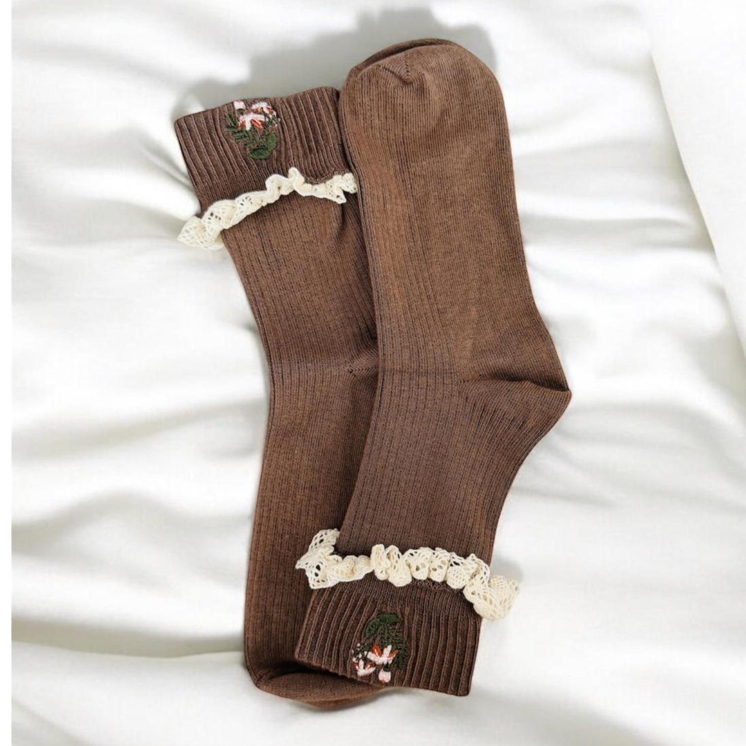 Nakışlı Çorap - Görsel 3
