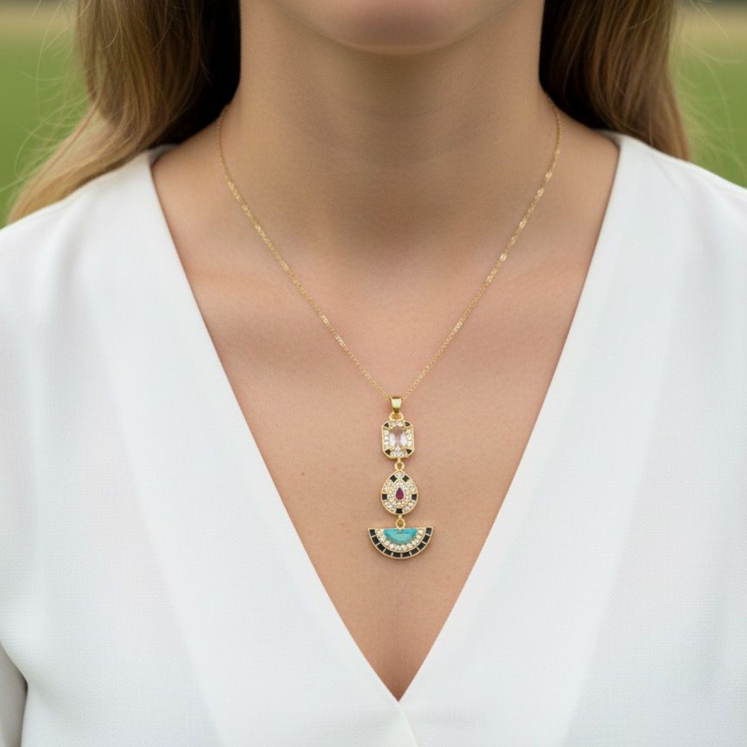 Şık Tasarım Kolye