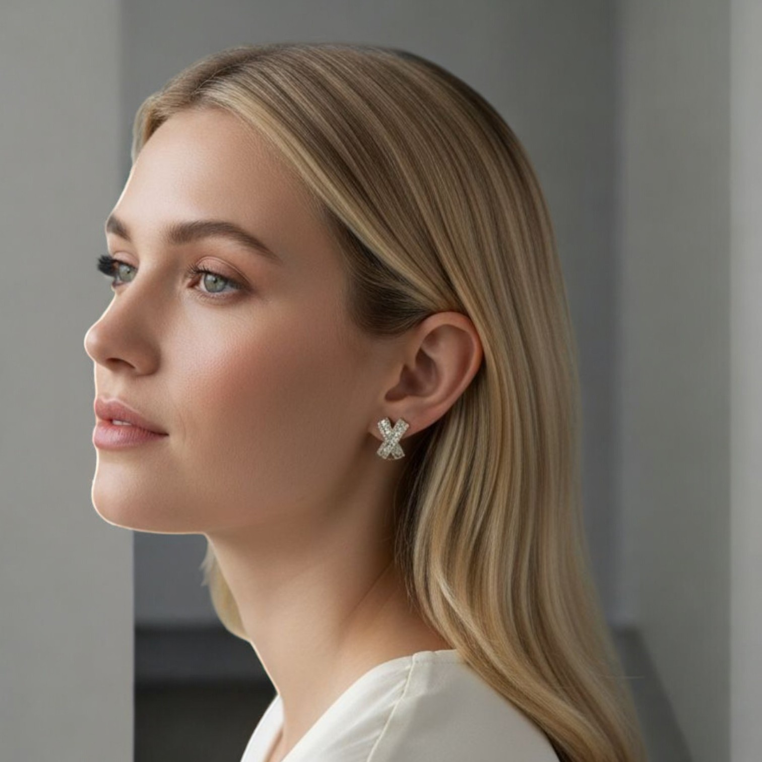 Zirkon Taşlı Tasarım Gümüş Küpe